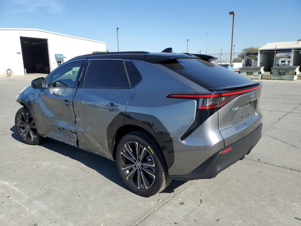 Изображение 2 2023 TOYOTA BZ4X XLE 2023 с VIN JTMABACAXPA027784
