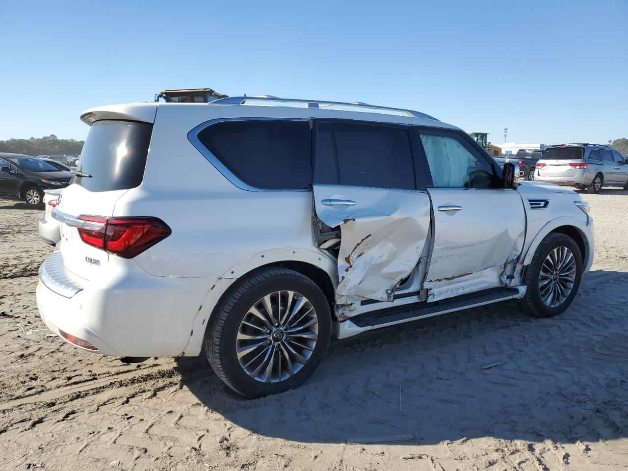 Obraz 3 z 2021 INFINITI QX80 SENSORY 2021 z VIN JN8AZ2BF4M9719586