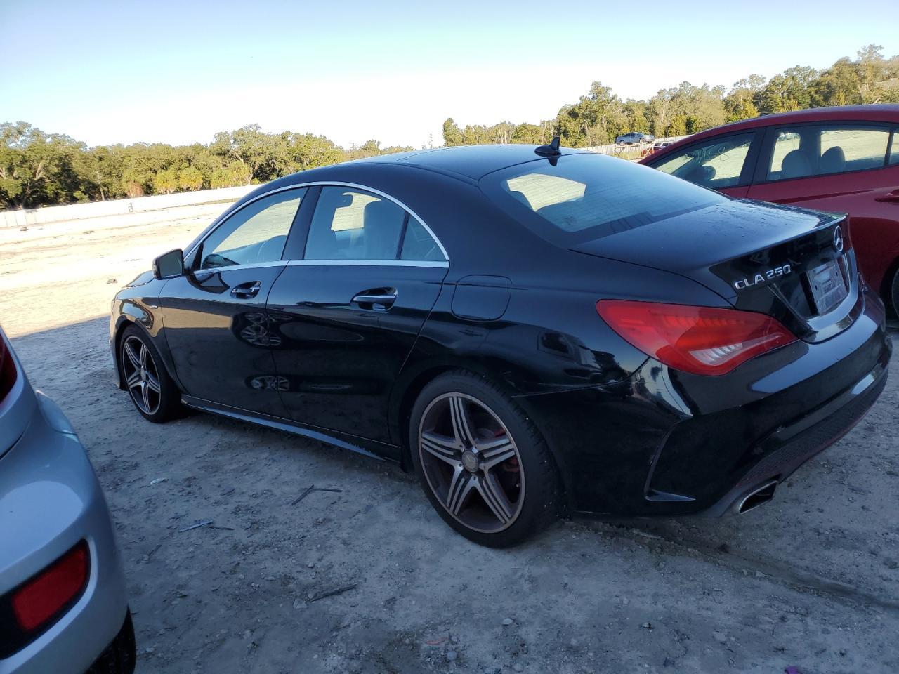 Image 2 of Mercedes-Benz Cla 250 2015 with VIN WDDSJ4EB7FN170879