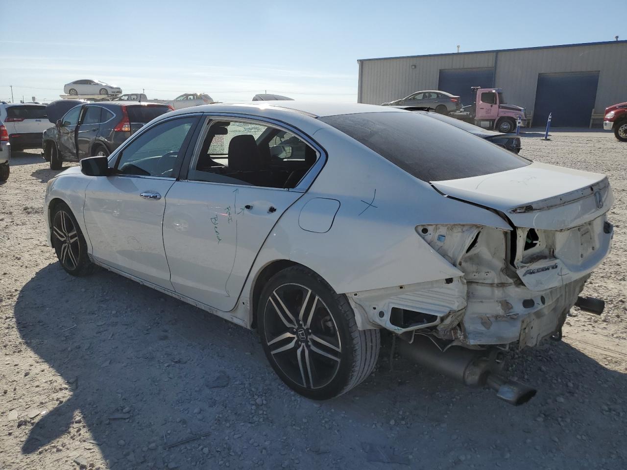 Изображение 2 2017 HONDA ACCORD SPORT 2017 с VIN 1HGCR2F65HA183333