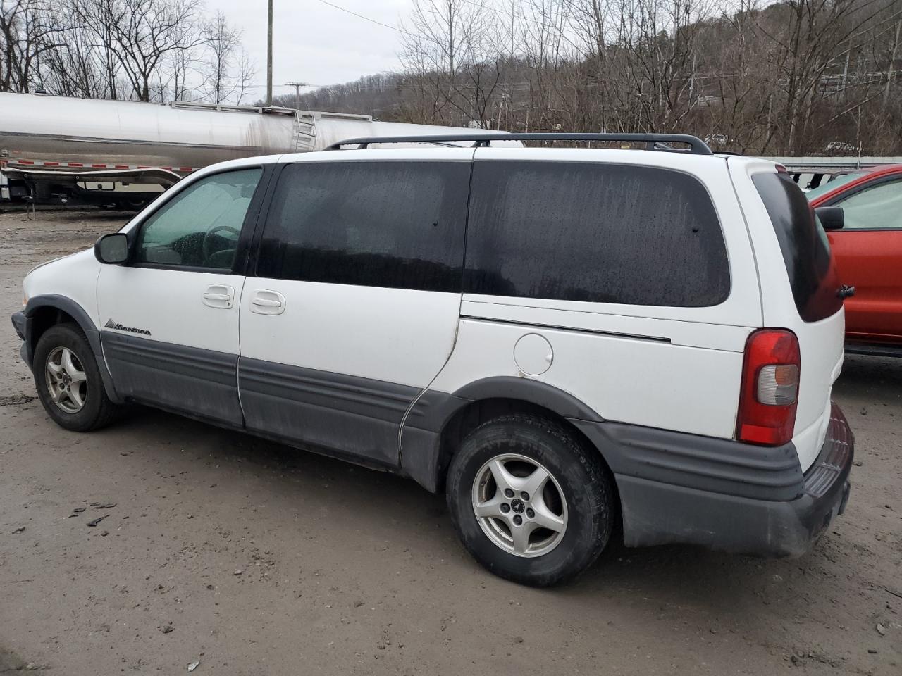 Image 2 of 1999 PONTIAC MONTANA / TRANS SPORT  1999 with VIN 1GMDX03E5XD243676