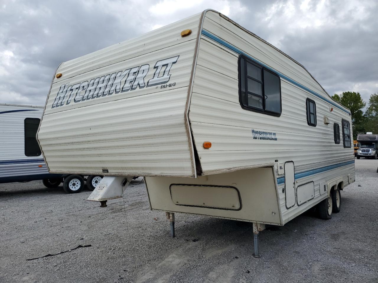 Изображение 2 1990 CUST TANKER TRAILER 1990 с VIN 1C932JM00LA001648