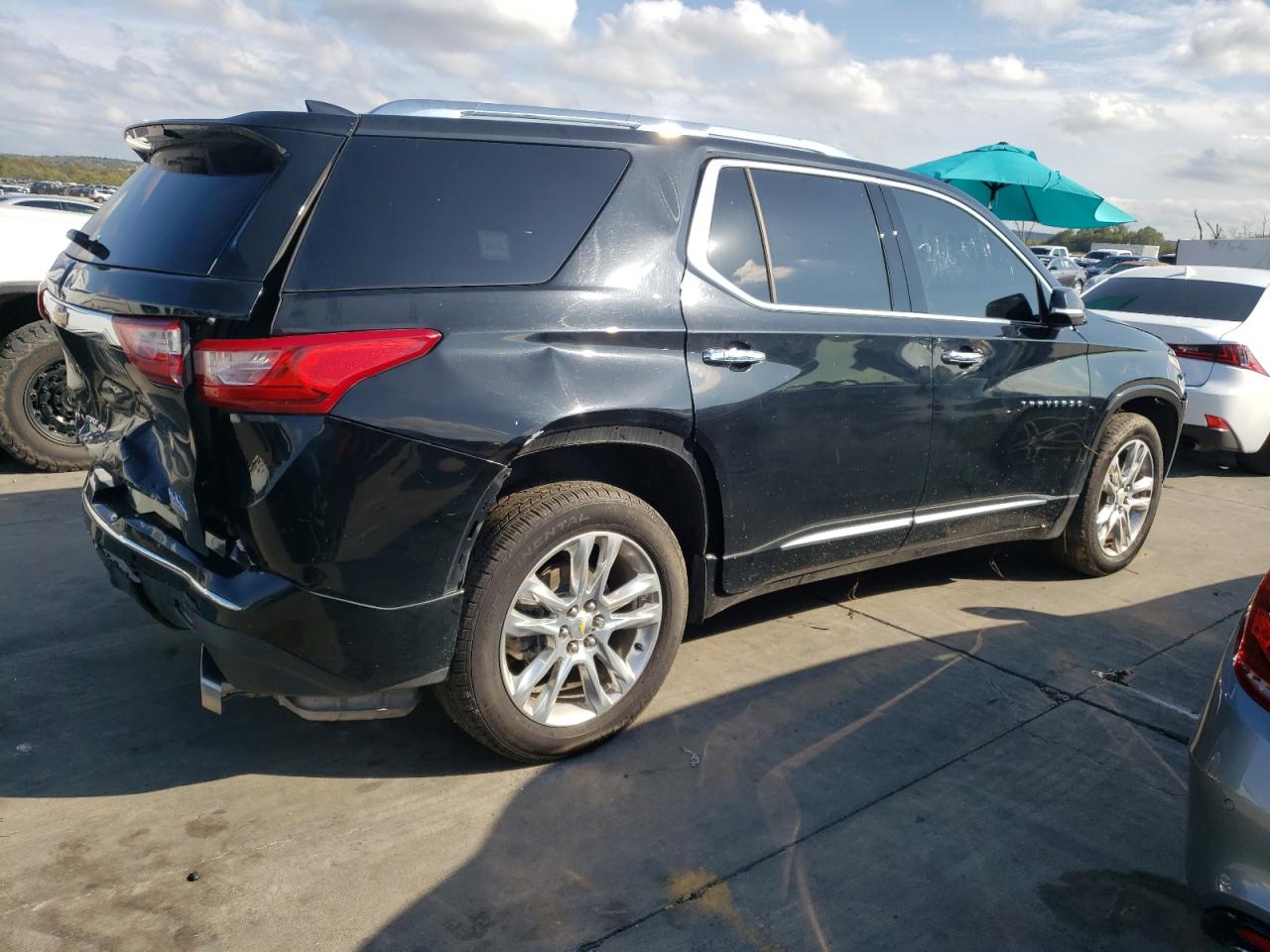 Image 3 of 2019 CHEVROLET TRAVERSE HIGH COUNTRY 2019 with VIN 1GNEVJKW9KJ226816