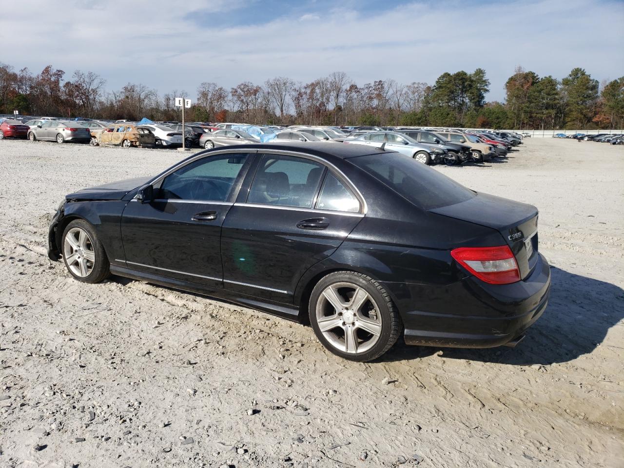Obraz 2 z Mercedes-Benz C 300 2011 z VIN WDDGF5EB3BA475102