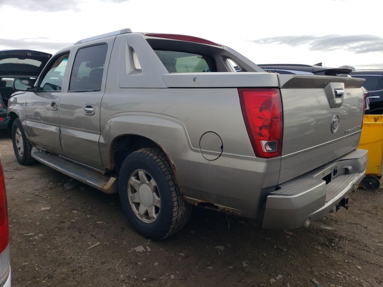 Изображение 2 2002 CADILLAC ESCALADE EXT 2002 с VIN 3GYEK63N82G205536