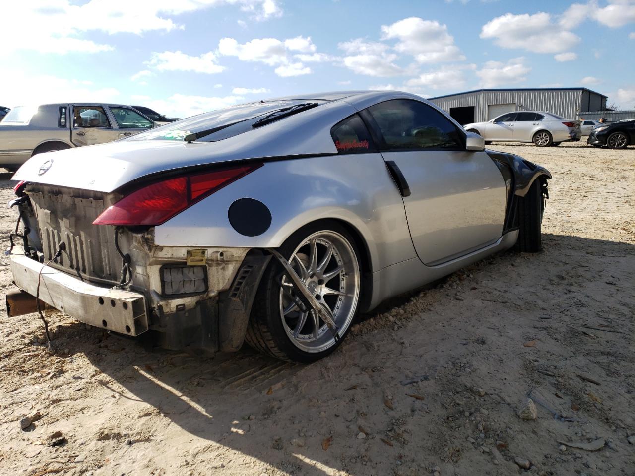 Image 3 of 2004 NISSAN 350Z COUPE 2004 with VIN JN1AZ34EX4T051353