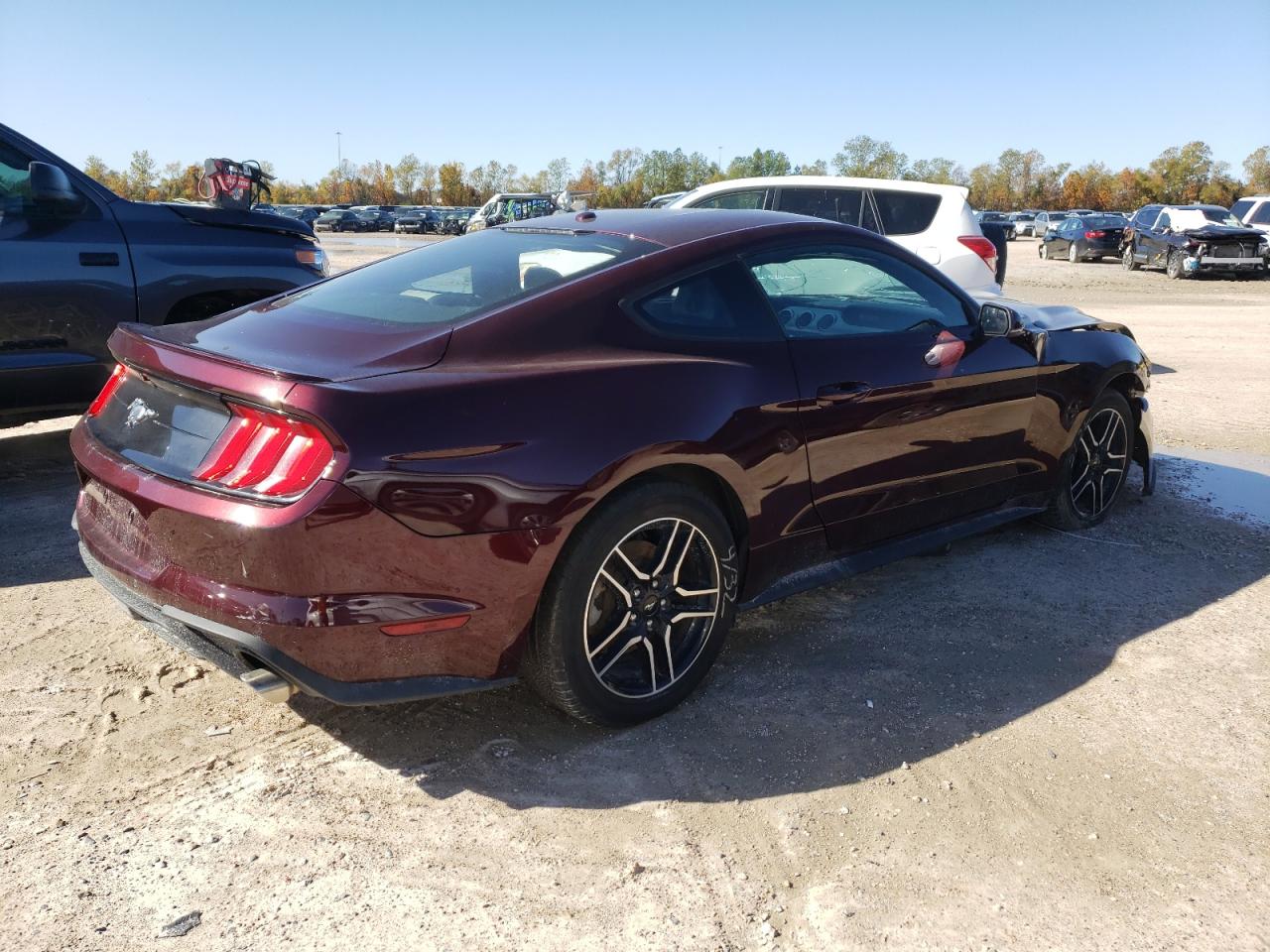 Image 3 of 2018 FORD MUSTANG  2018 with VIN 1FA6P8TH3J5113621