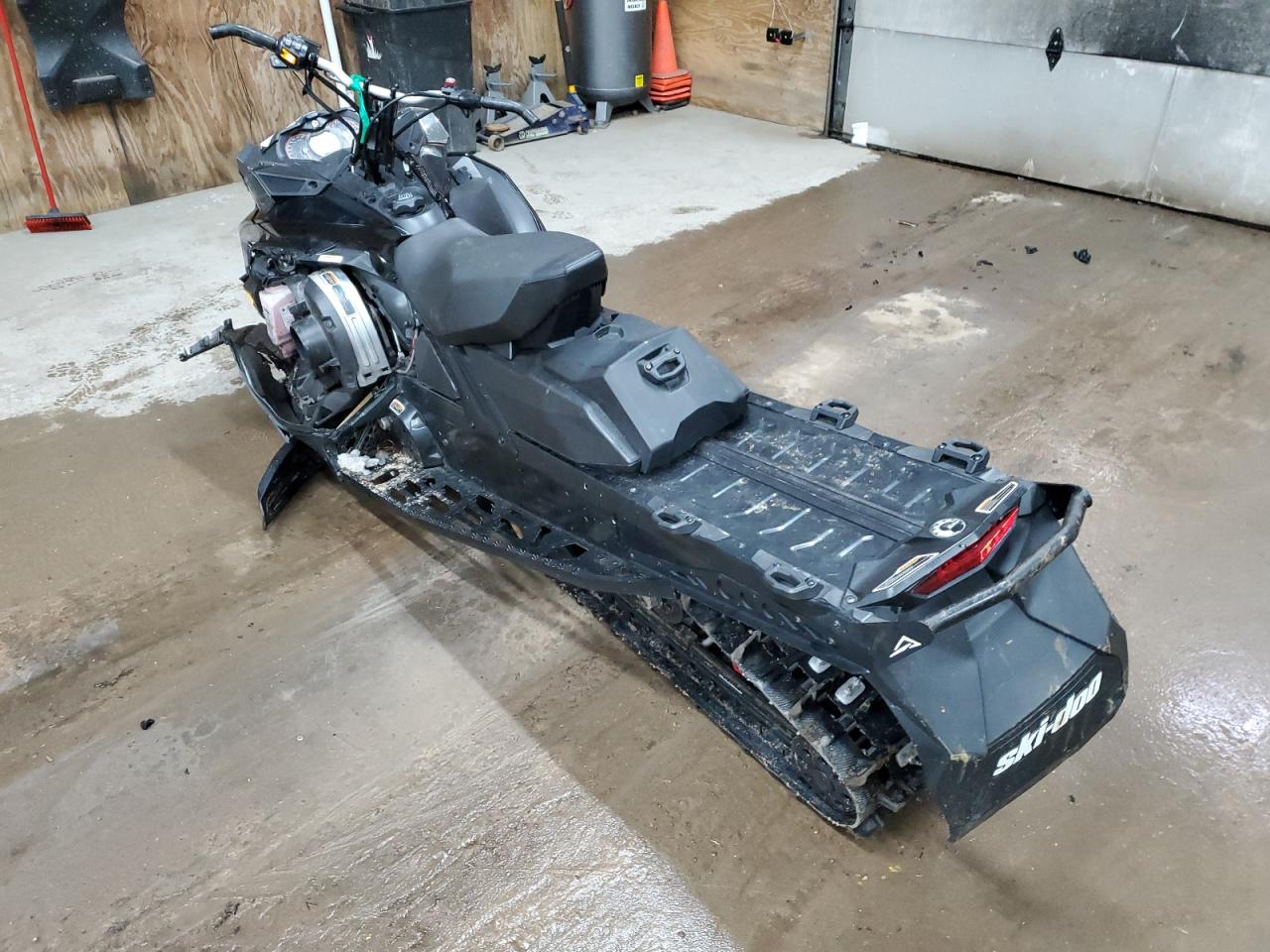 Изображение 3 2017 SKI DOO RENEGADE 2017 с VIN 2BPSUFHZXHV000244