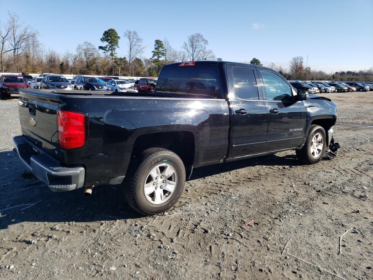 Obraz 3 z 2018 CHEVROLET SILVERADO C1500 LT 2018 z VIN 1GCRCRECXJZ355552