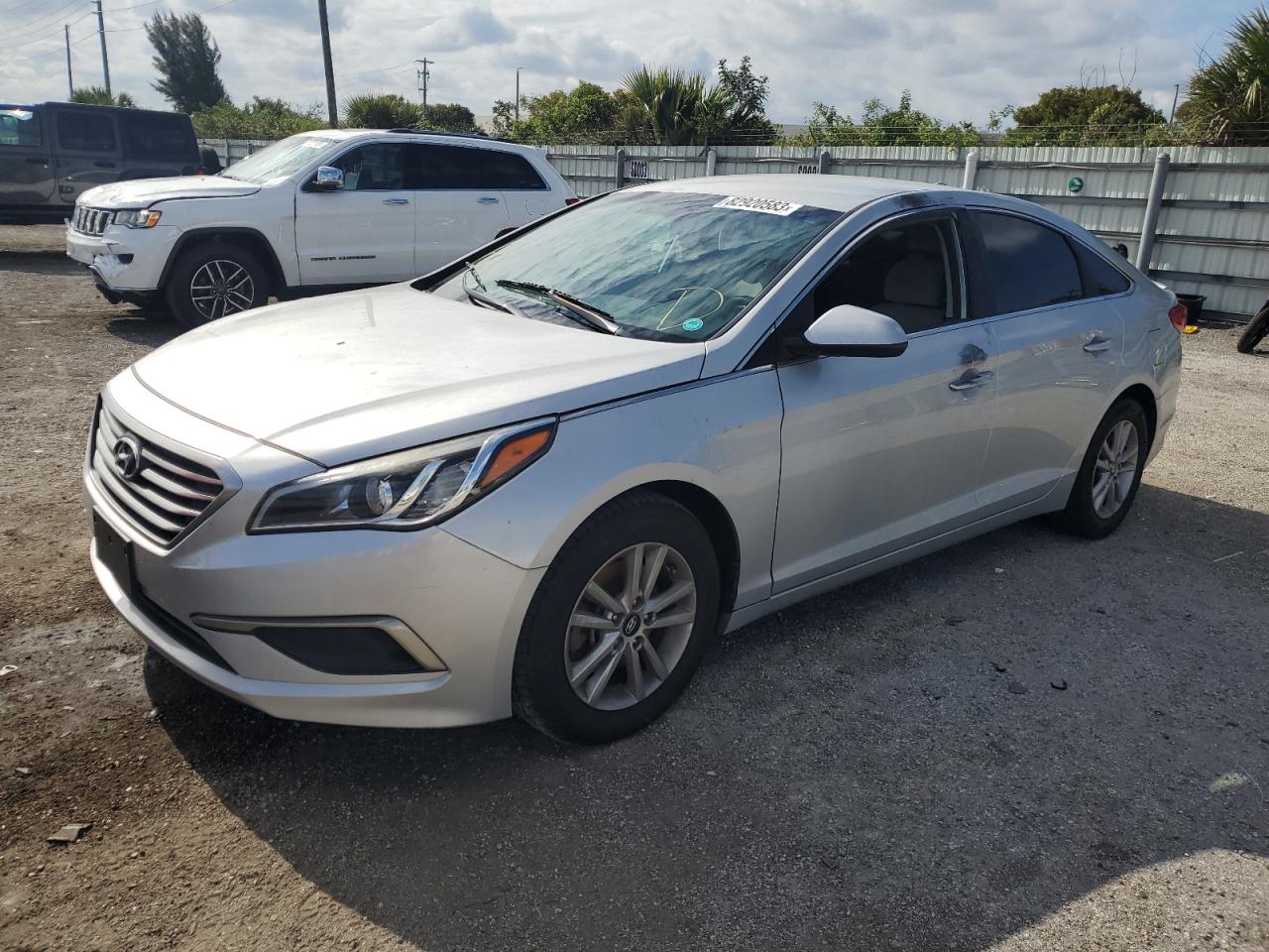 Obraz 1 z 2017 HYUNDAI SONATA SE 2017 z VIN 5NPE24AF1HH516263