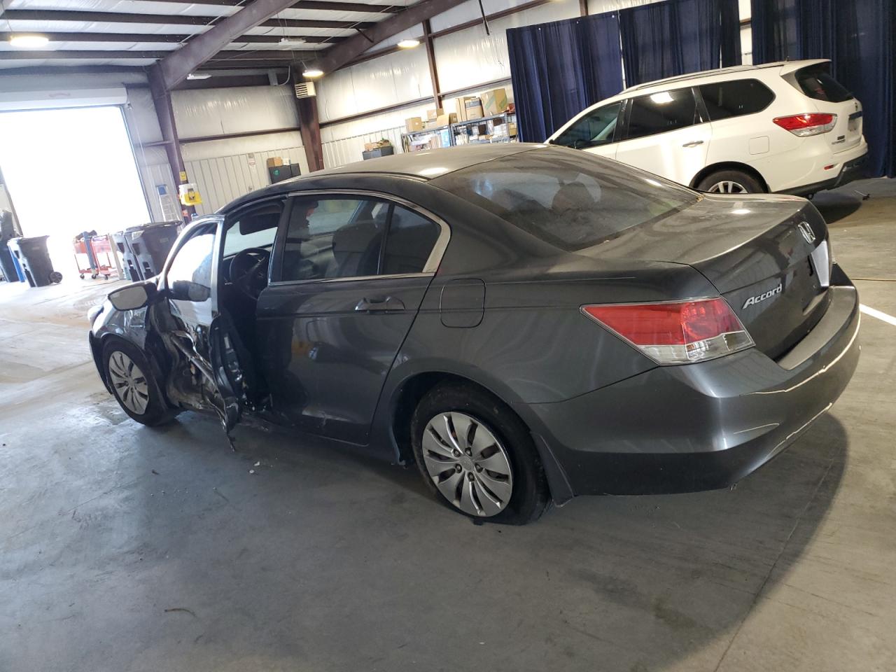 Obraz 2 z 2010 HONDA ACCORD LX 2010 z VIN 1HGCP2F39AA025403