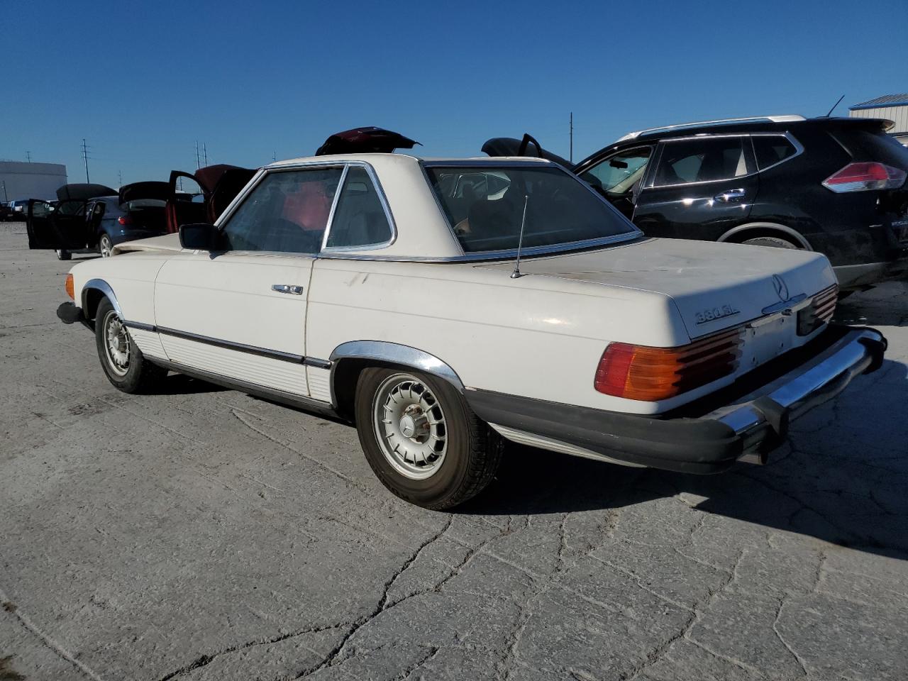 Image 2 of 1982 MERCEDES-BENZ 380 SL 1982 with VIN WDBBA45A0CB015989