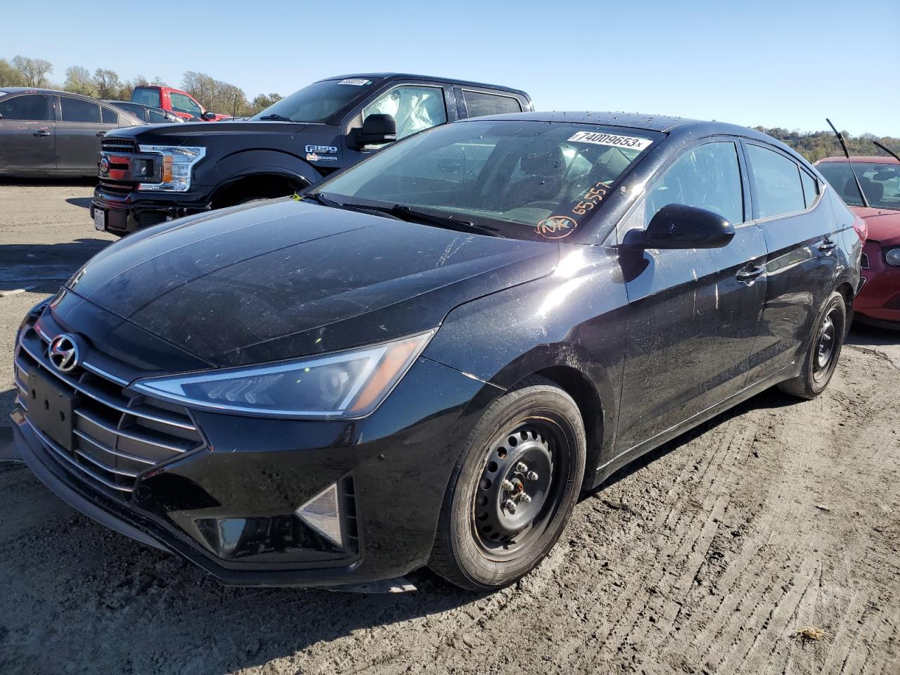 Изображение 1 2019 HYUNDAI ELANTRA SE 2019 с VIN 5NPD74LF5KH416961