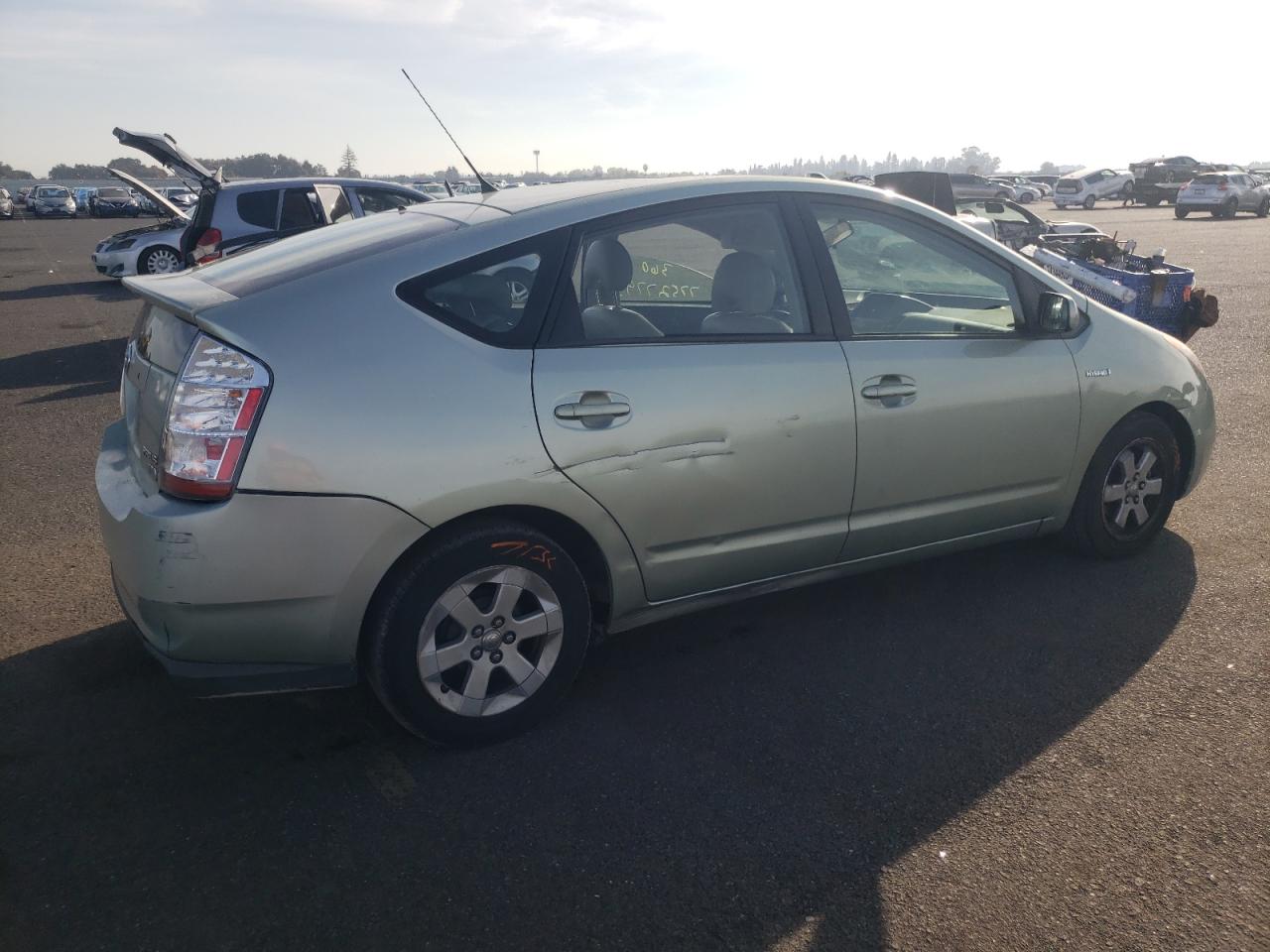 Image 3 of 2007 TOYOTA PRIUS  2007 with VIN JTDKB20U577681310