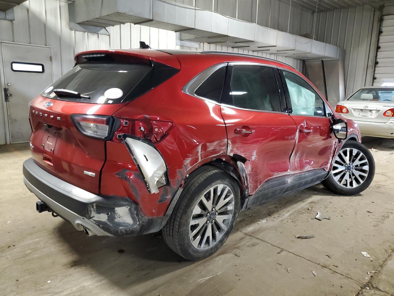 Image 3 of 2020 FORD ESCAPE TITANIUM 2020 with VIN 1FMCU9J91LUA70439