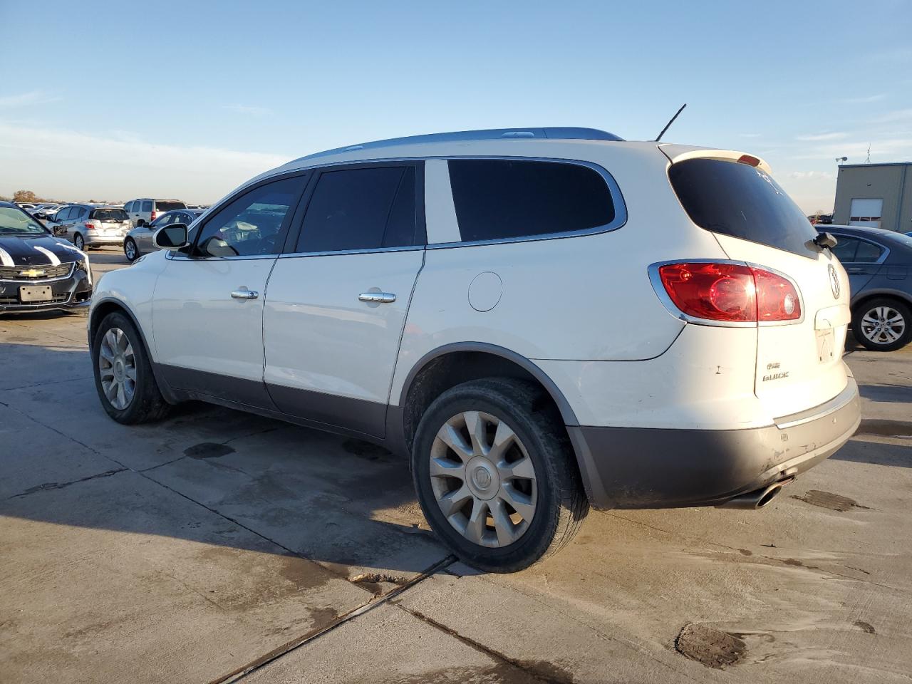 Obraz 2 z 2012 BUICK ENCLAVE  2012 z VIN 5GAKRDED5CJ232305