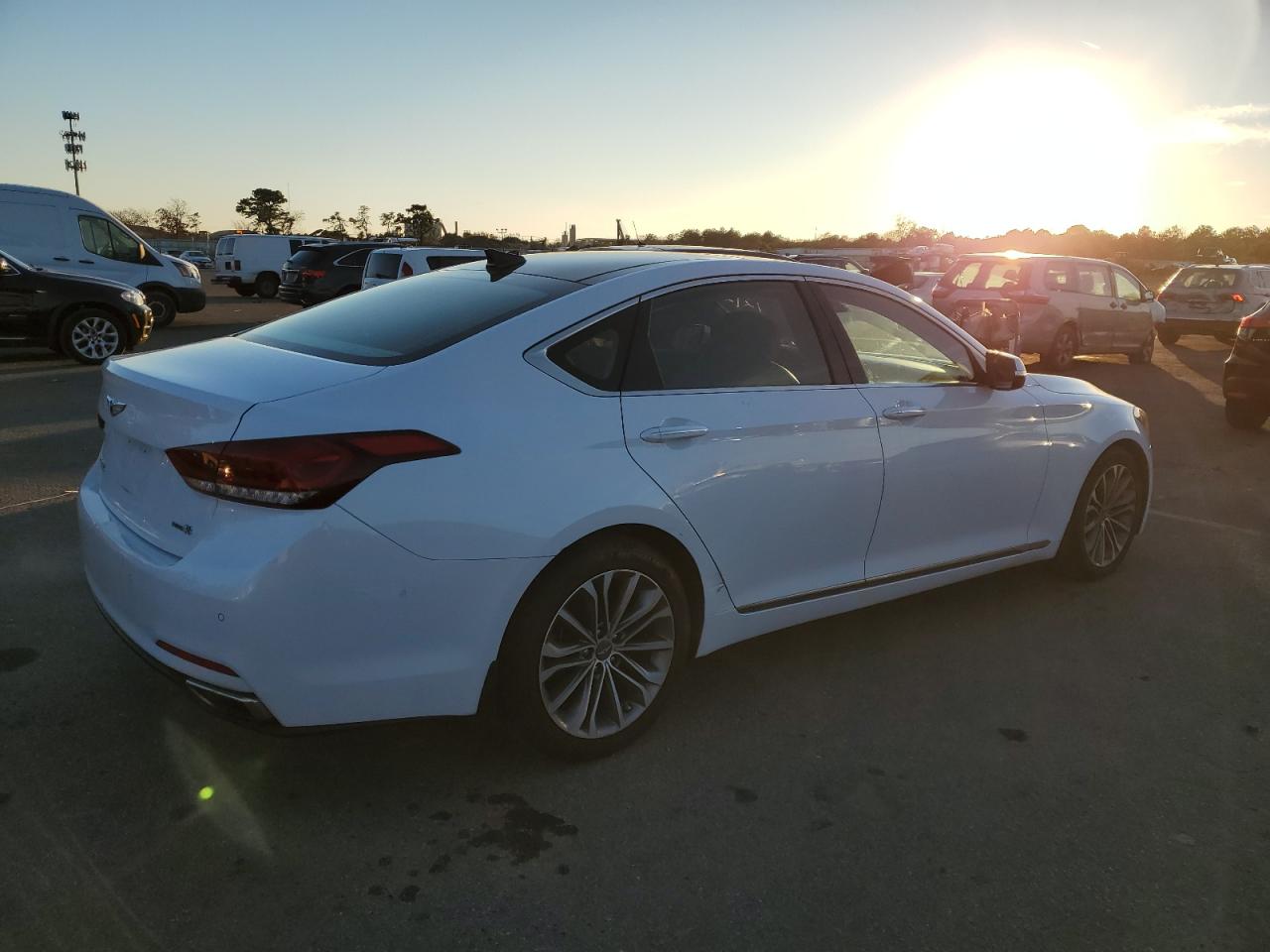 Obraz 3 z 2016 HYUNDAI GENESIS 3.8L 2016 z VIN KMHGN4JE9GU108049