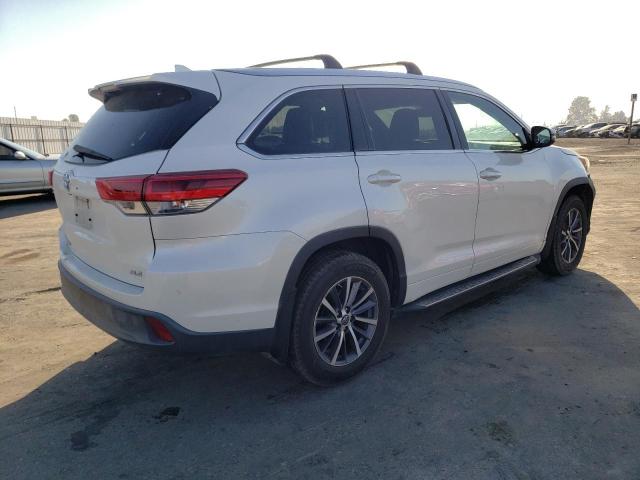 Obraz 3 z 2018 TOYOTA HIGHLANDER SE 2018 z VIN 5TDKZRFH4JS535010