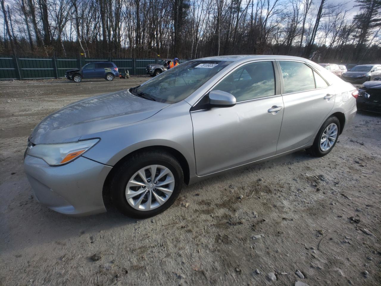2015 TOYOTA CAMRY LE 2015 image
