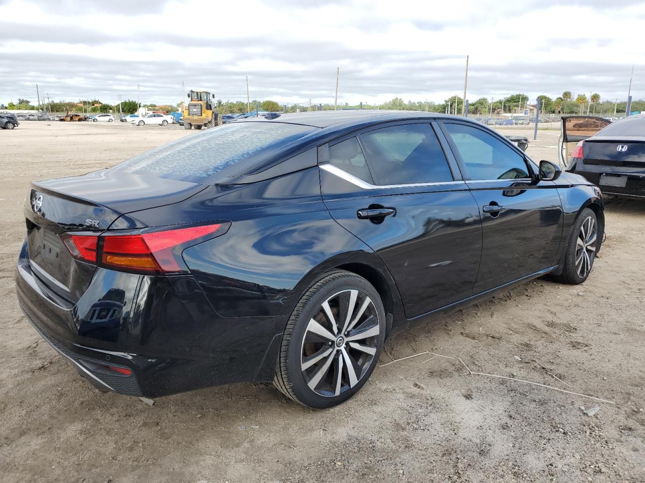 Image 3 of 2020 NISSAN ALTIMA SR 2020 with VIN 1N4BL4CV7LC170721
