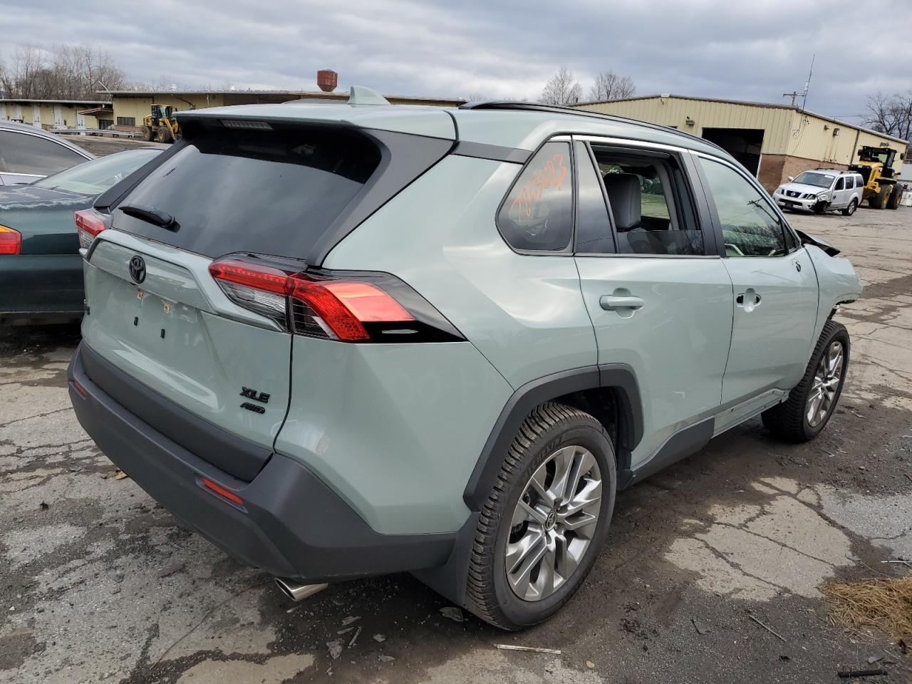 Image 3 of 2019 TOYOTA RAV4 XLE PREMIUM 2019 with VIN JTMA1RFV6KD044945
