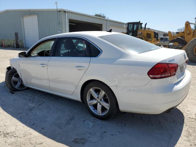 Изображение 2 2013 VOLKSWAGEN PASSAT SE 2013 с VIN 1VWBP7A30DC124504