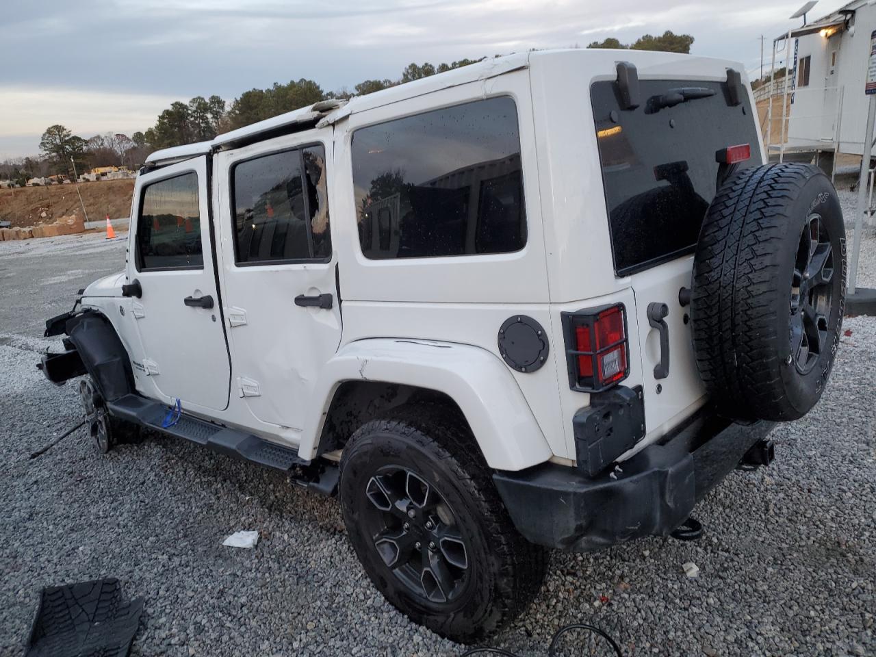 Изображение 2 2017 JEEP WRANGLER UNLIMITED SAHARA 2017 с VIN 1C4BJWEG7HL648007