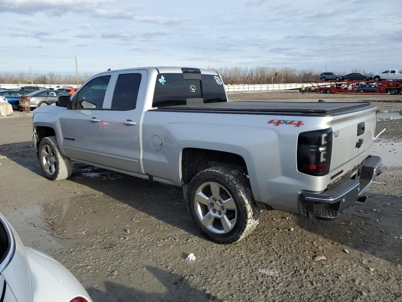Image 2 of 2016 CHEVROLET SILVERADO K1500 LT 2016 with VIN 1GCVKREC7GZ111335