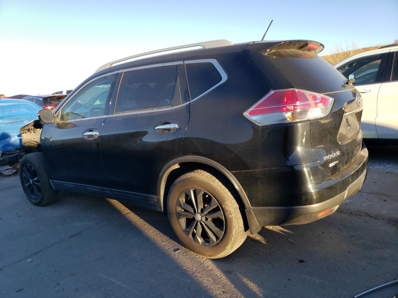 Image 2 of 2015 NISSAN ROGUE S 2015 with VIN 5N1AT2MV0FC791100