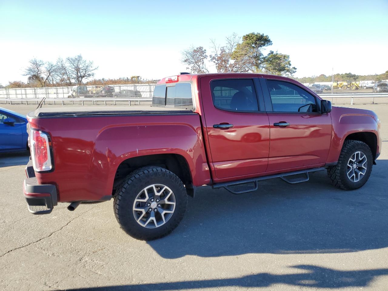 Obraz 3 z 2021 GMC CANYON AT4 2021 z VIN 1GTG6FEN9M1295362