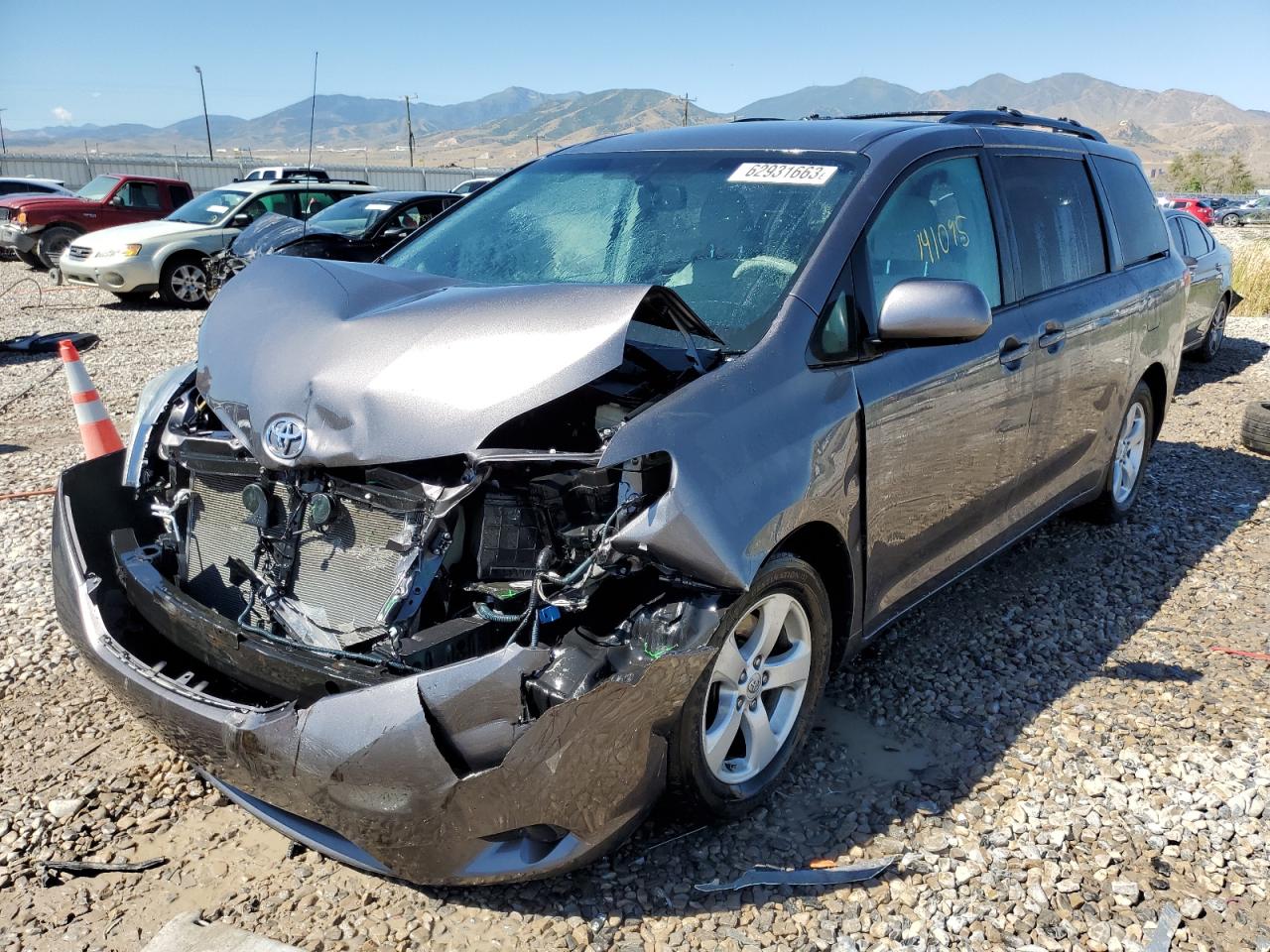 Obraz 2011 TOYOTA SIENNA LE 2011