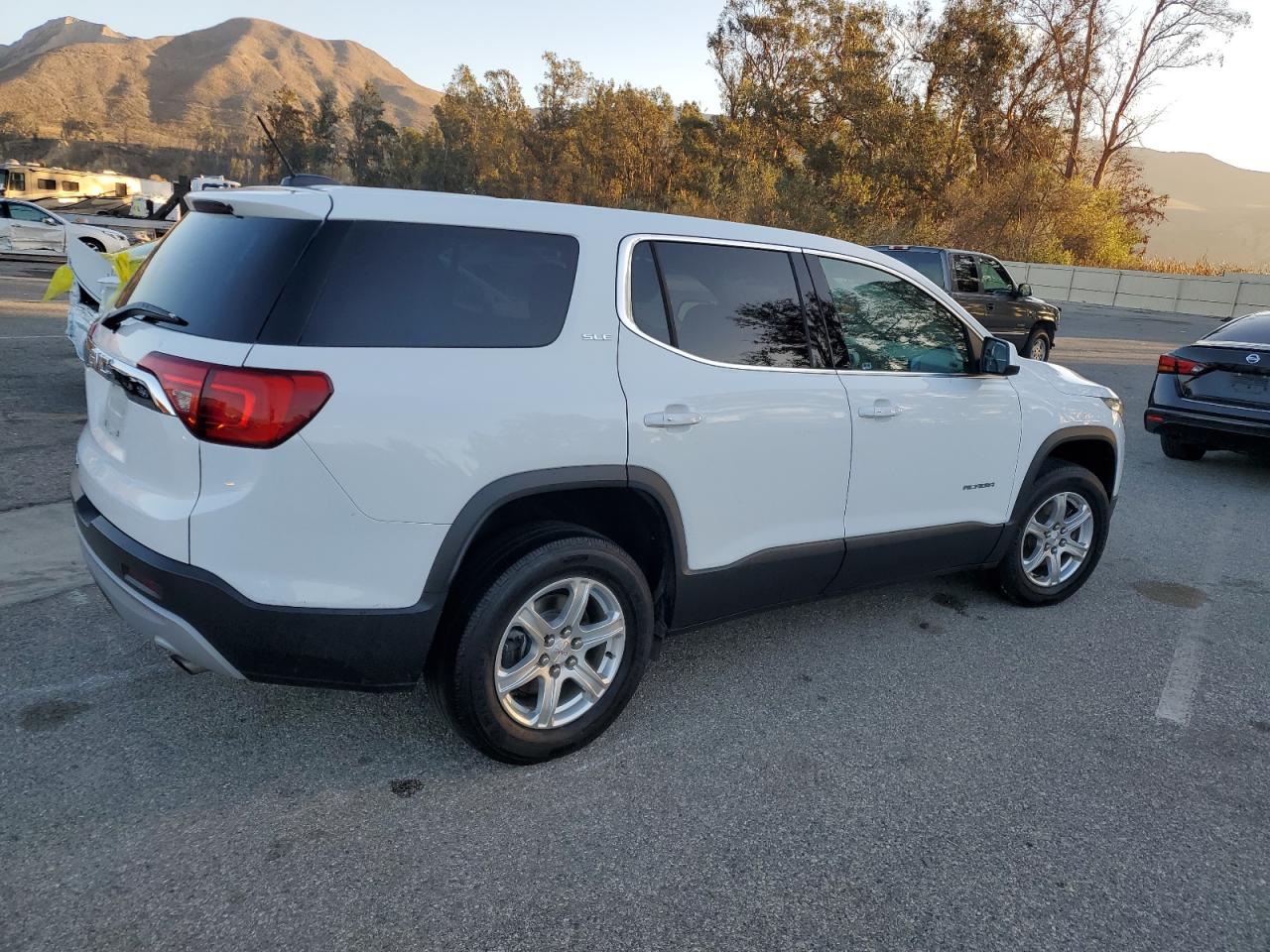 Изображение 3 2019 GMC ACADIA SLE 2019 с VIN 1GKKNKLA0KZ110107