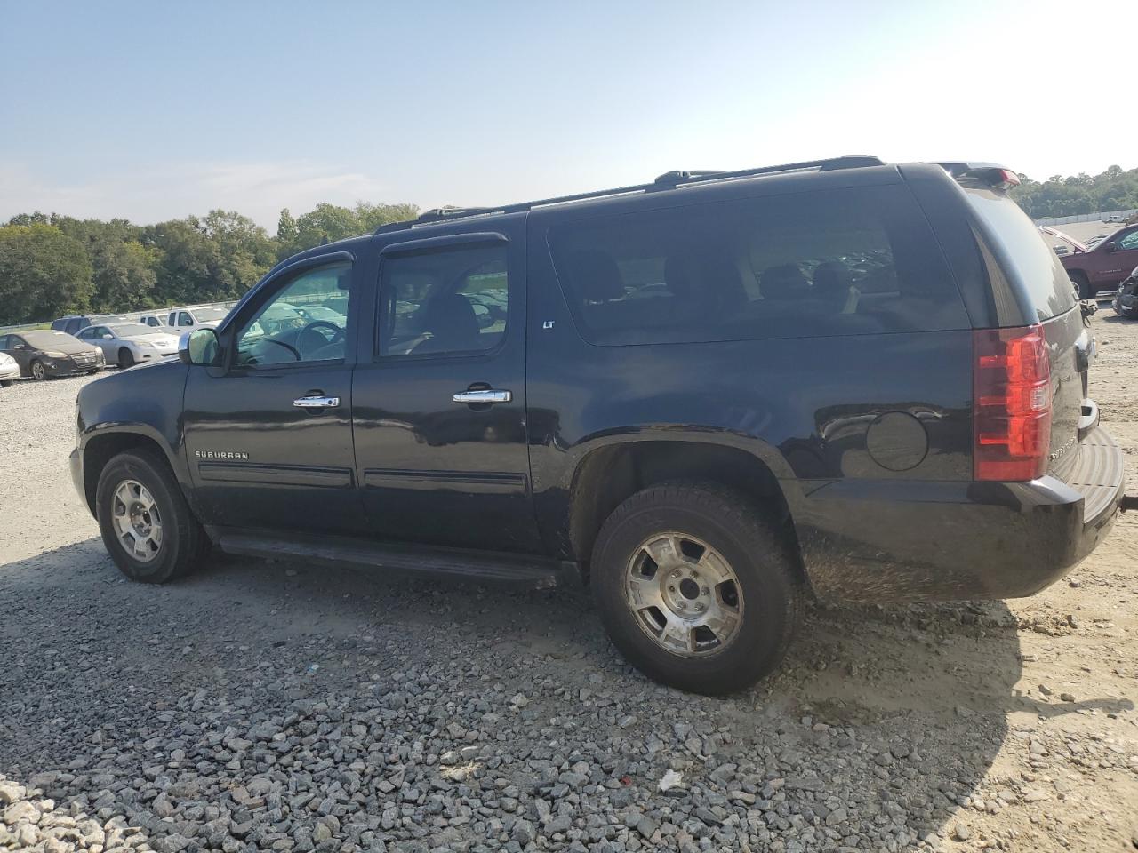Obraz 2 z Chevrolet Suburban C1500 Lt 2014 z VIN 1GNSCJE03ER196184