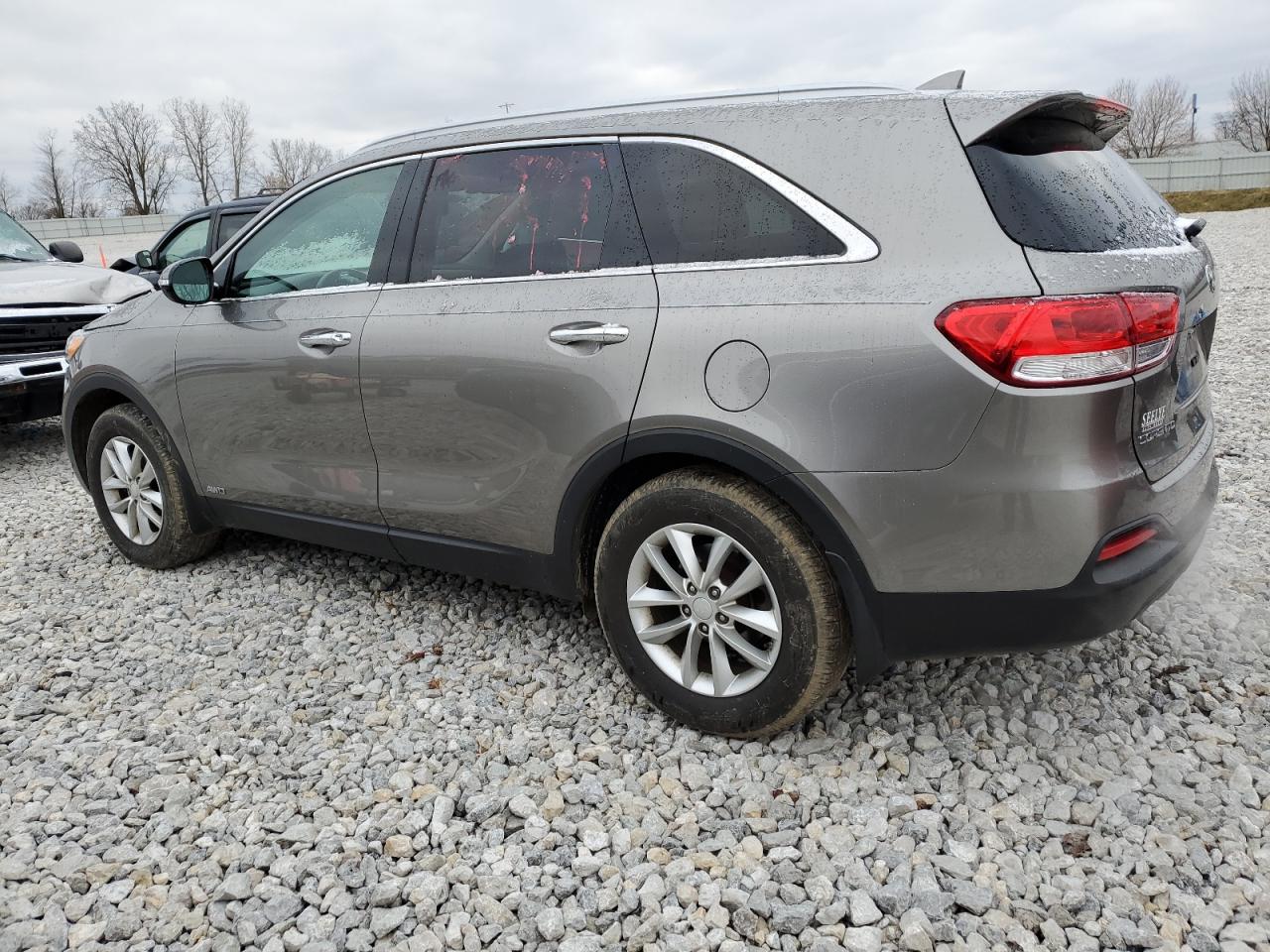 Image 2 of 2017 KIA SORENTO LX 2017 with VIN 5XYPGDA39HG262406