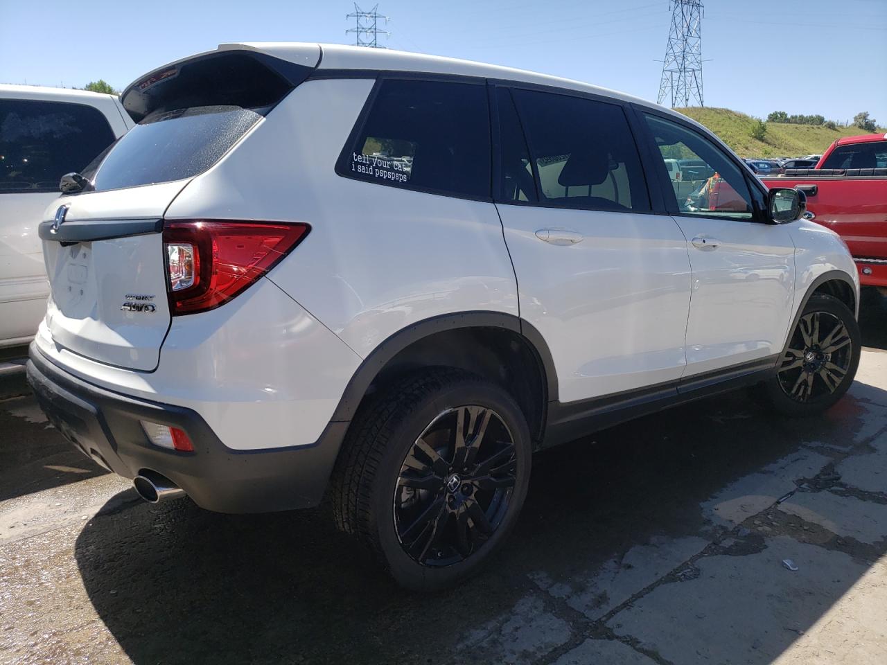 Изображение 3 2021 HONDA PASSPORT SPORT 2021 с VIN 5FNYF8H23MB030025