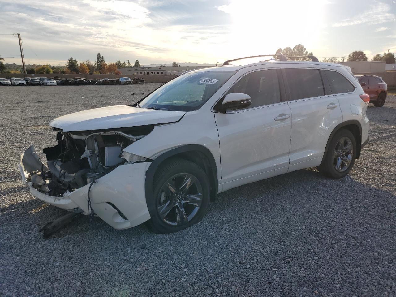 Изображение 1 2018 TOYOTA HIGHLANDER LIMITED 2018 с VIN 5TDDZRFH9JS801016