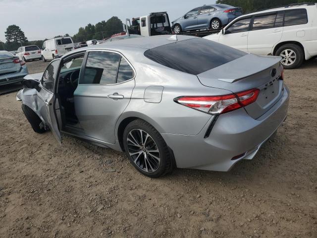 Obraz 2 z 2020 TOYOTA CAMRY SE 2020 z VIN 4T1G11AK1LU402152