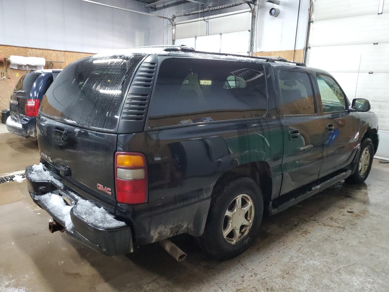 Изображение 3 2002 GMC DENALI XL K1500 2002 с VIN 1GKFK66U02J236084