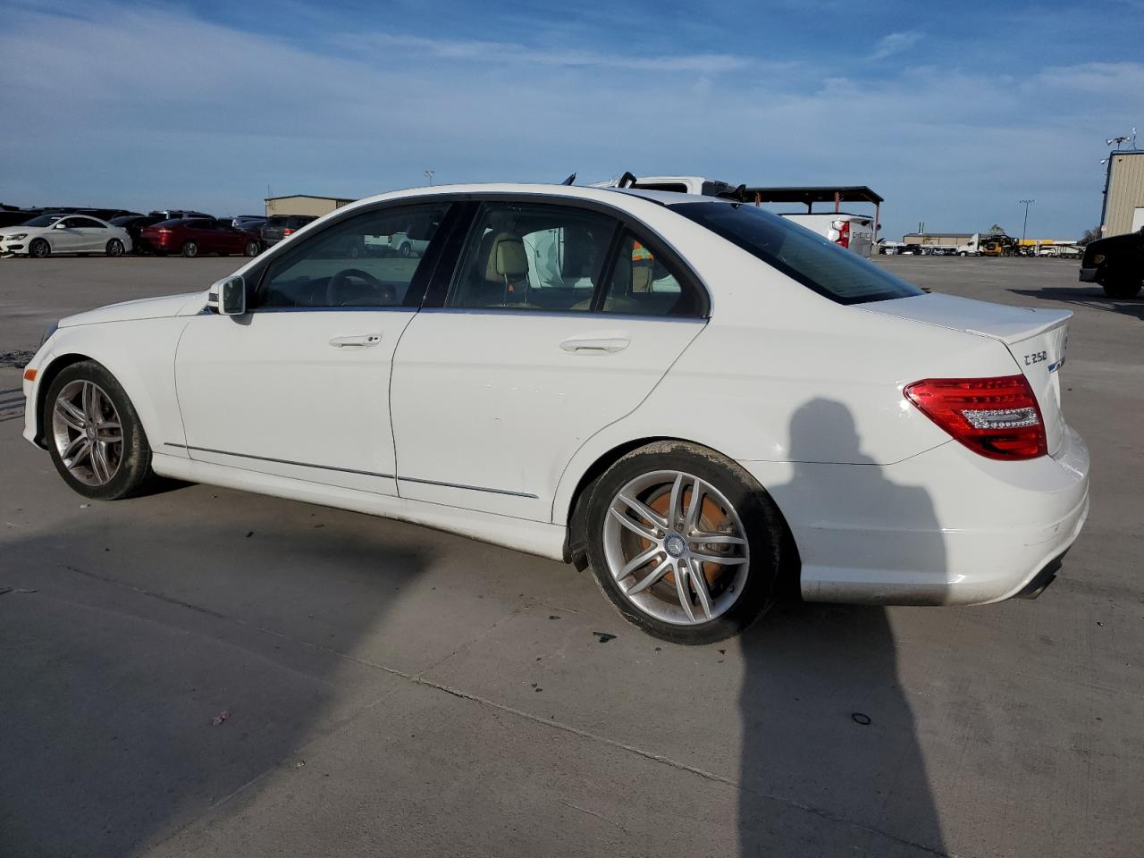 Изображение 2 2014 MERCEDES-BENZ C 250 2014 с VIN WDDGF4HB3ER310792