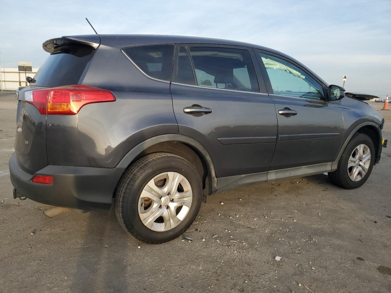 Изображение 3 2015 TOYOTA RAV4 LE 2015 с VIN 2T3ZFREV0FW159510