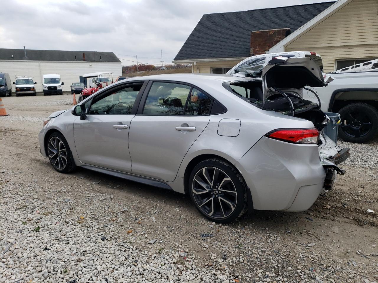 Image 2 of 2020 TOYOTA COROLLA SE 2020 with VIN JTDS4RCE3LJ014434