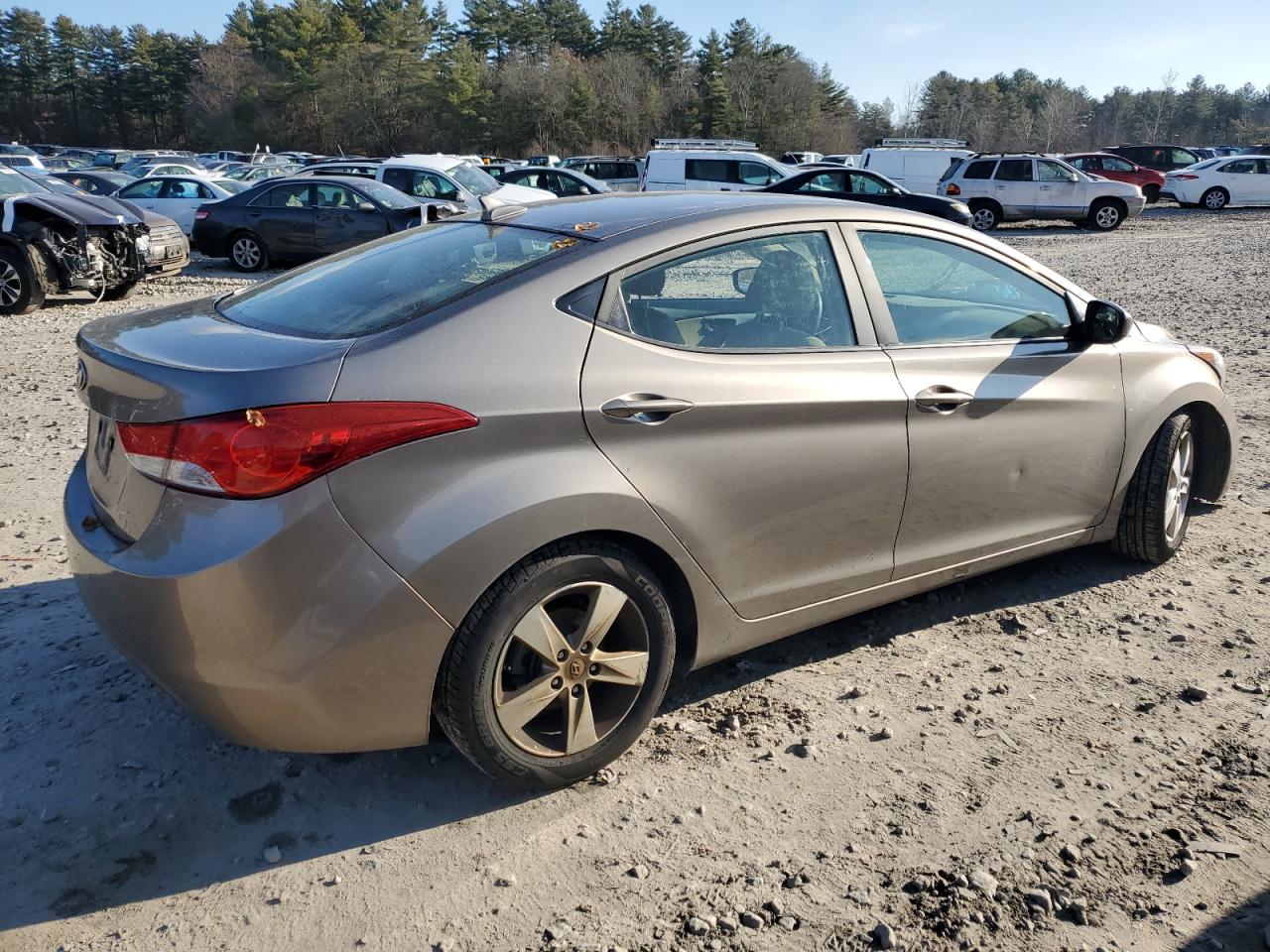 Изображение 3 2013 HYUNDAI ELANTRA GLS 2013 с VIN 5NPDH4AE9DH227434