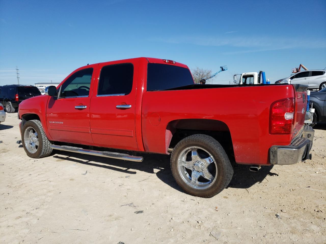 Image 2 of 2010 CHEVROLET SILVERADO C1500  LS 2010 with VIN 3GCRCREA6AG207669
