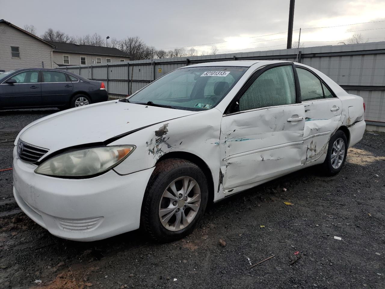 Image 1 of 2005 TOYOTA CAMRY LE 2005 with VIN 4T1BE30K55U623428