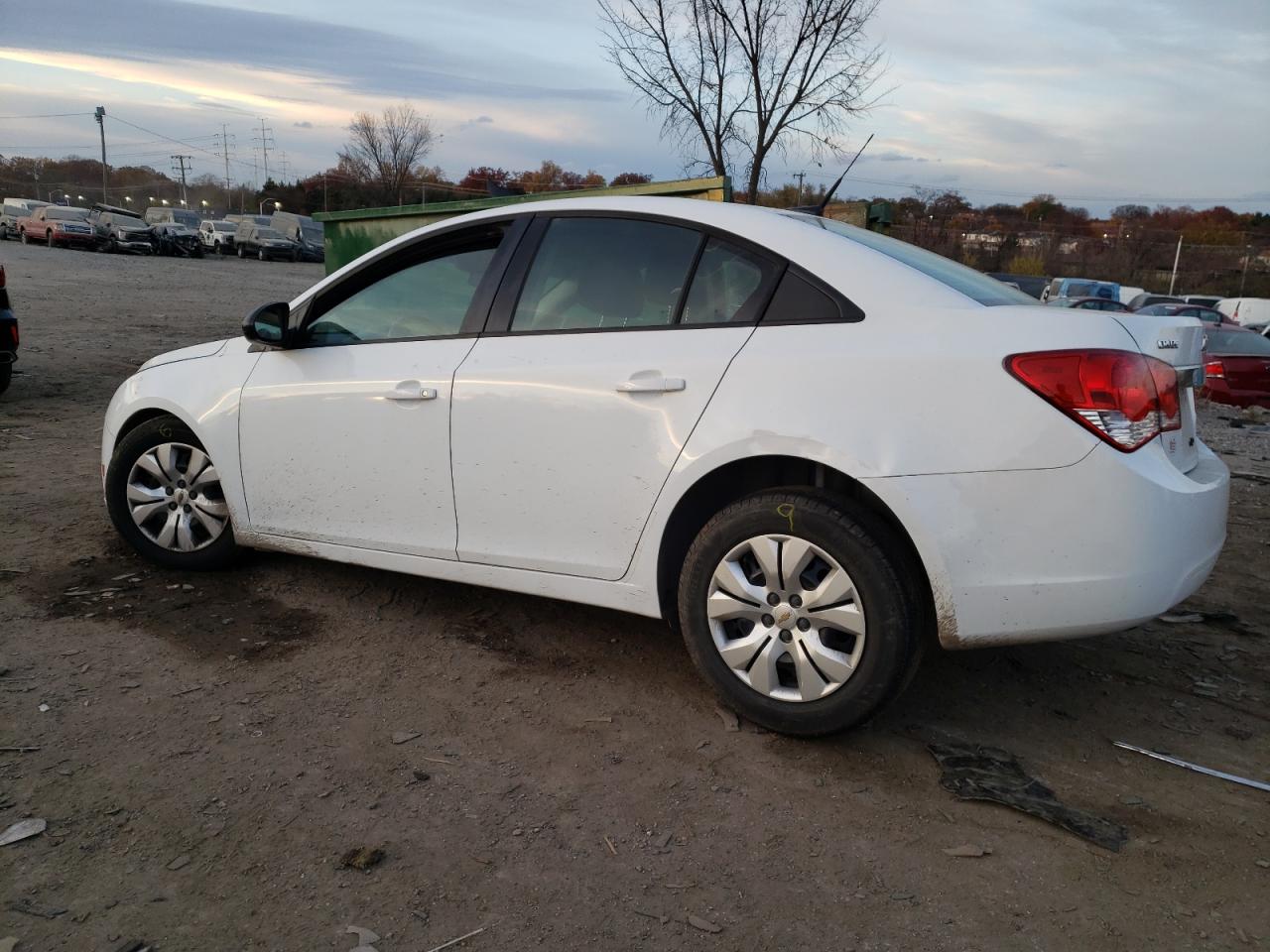 Obraz 2 z 2013 CHEVROLET CRUZE LS 2013 z VIN 1G1PA5SG7D7291654