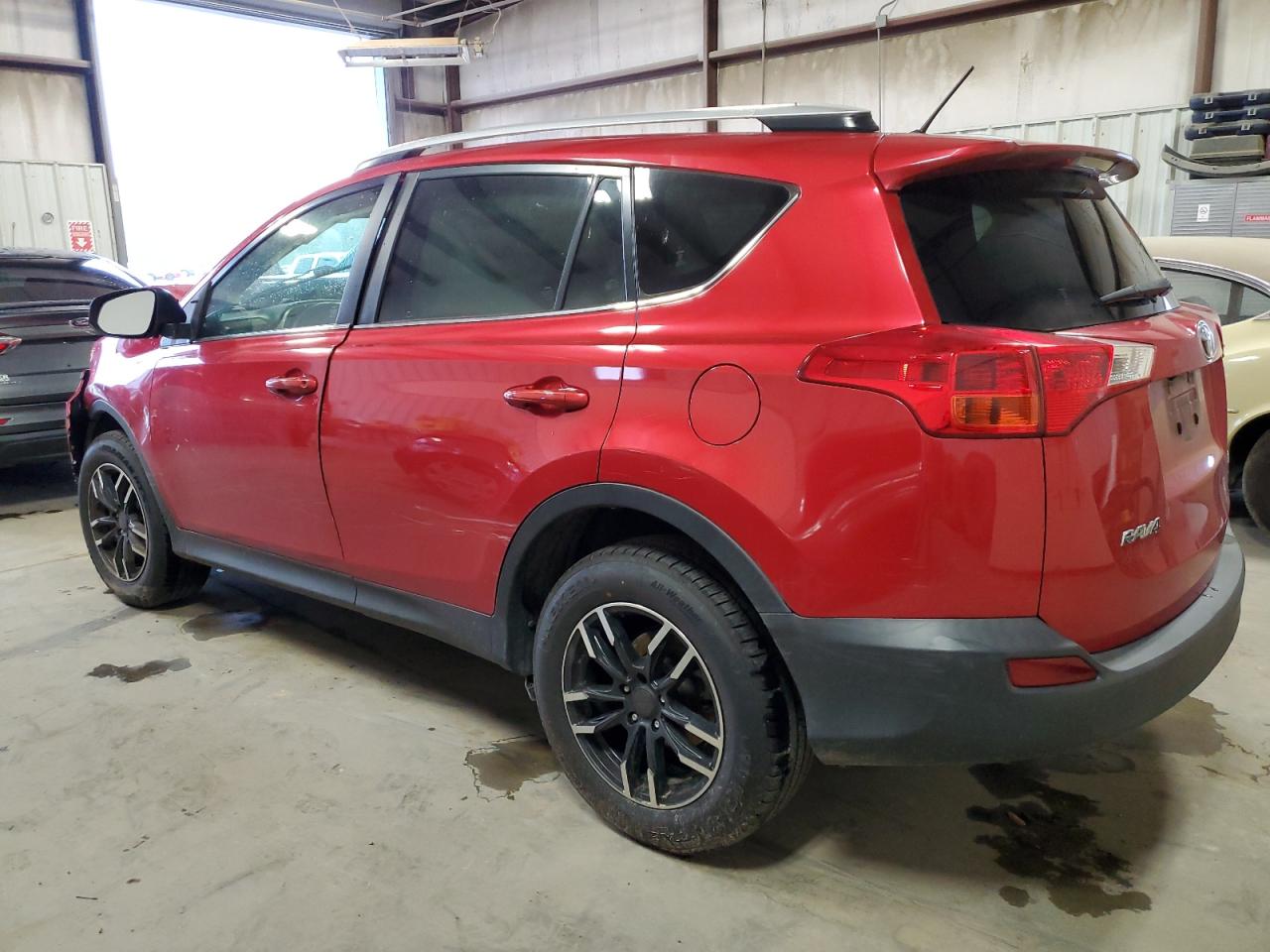 Изображение 2 2015 TOYOTA RAV4 LE 2015 с VIN JTMZFREV5FJ047591