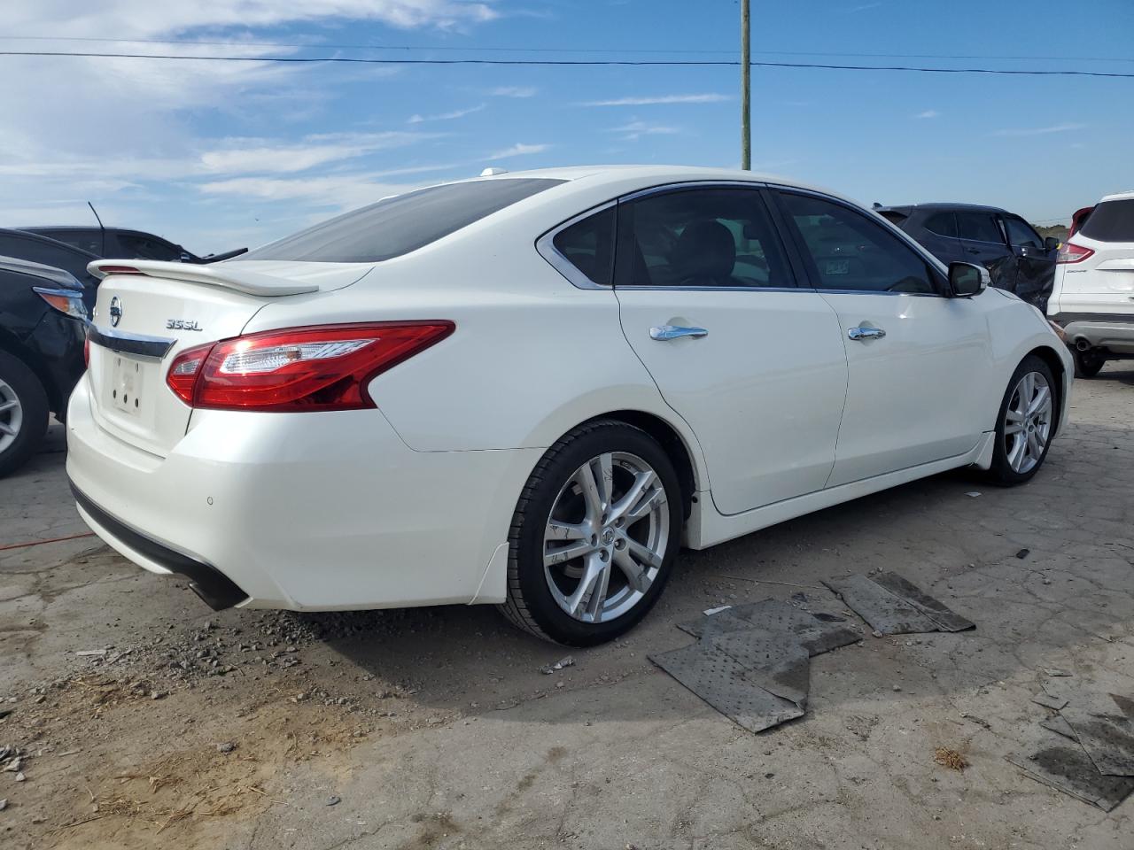 Изображение 3 2017 NISSAN ALTIMA 3.5SL 2017 с VIN 1N4BL3AP3HC232962