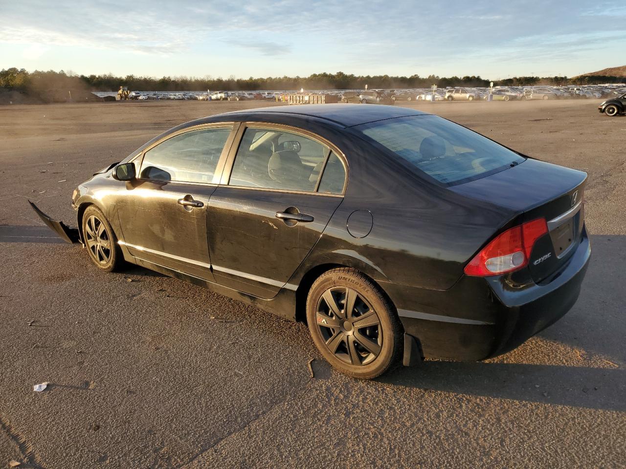 Obraz 2 z 2010 HONDA CIVIC LX 2010 z VIN 19XFA1F58AE016939