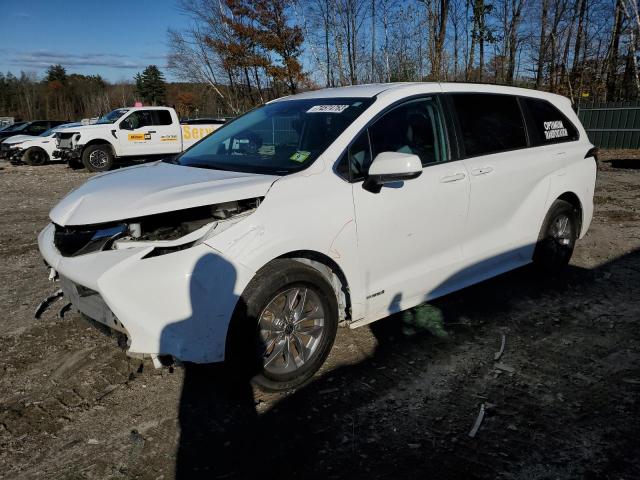 2021 TOYOTA SIENNA LE 2021 image