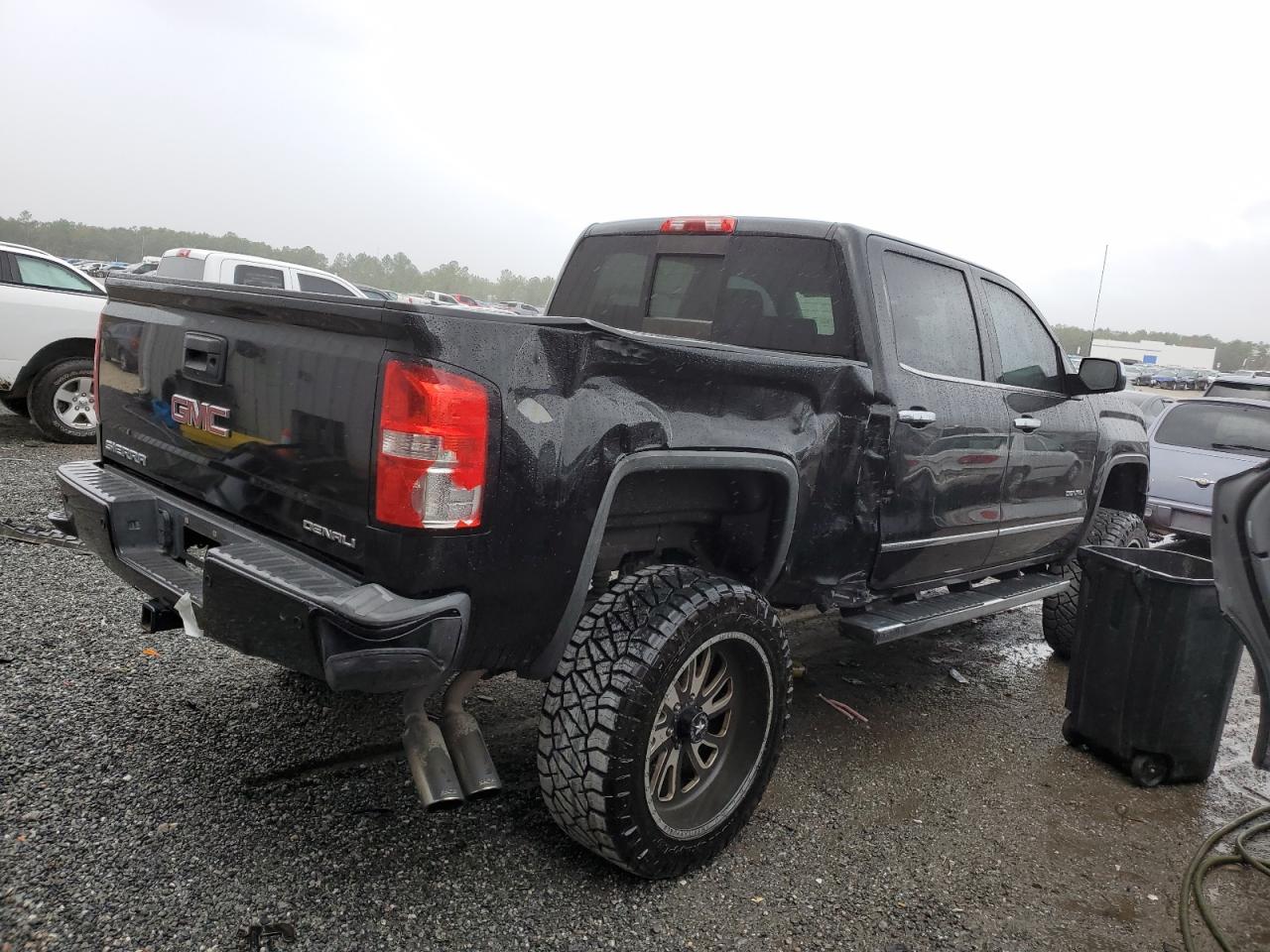 Image 3 of 2015 GMC SIERRA K1500 DENALI 2015 with VIN 3GTU2WEJ8FG337715